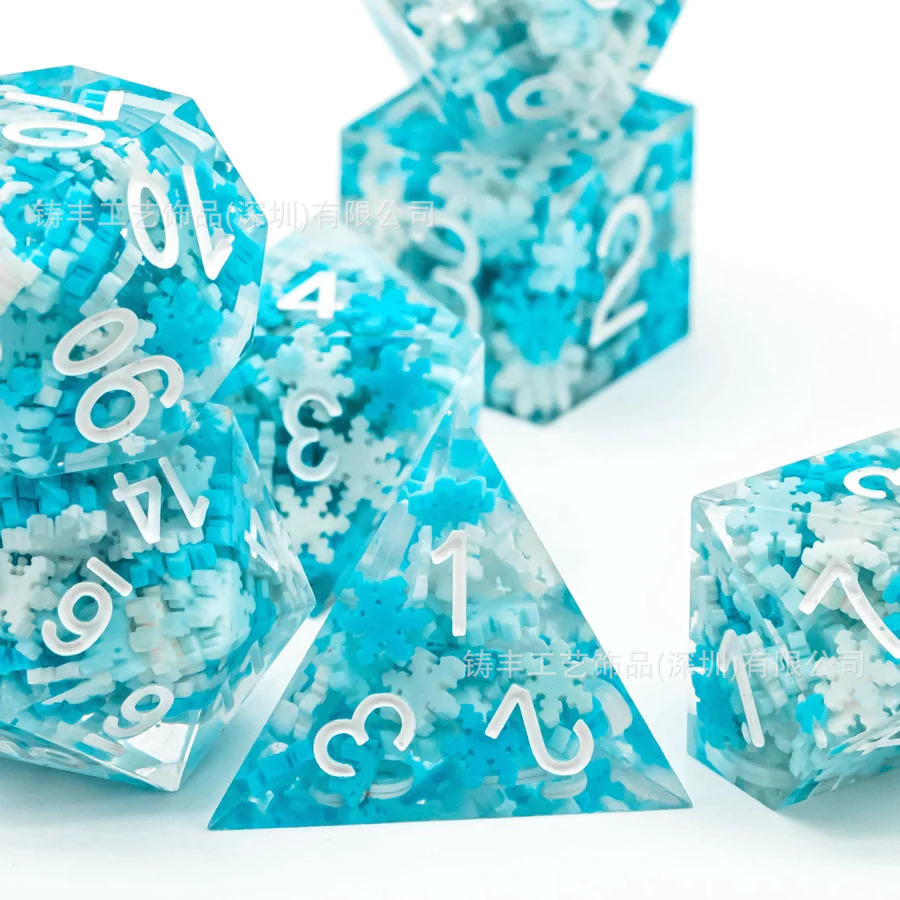 snowflake-569402_900x