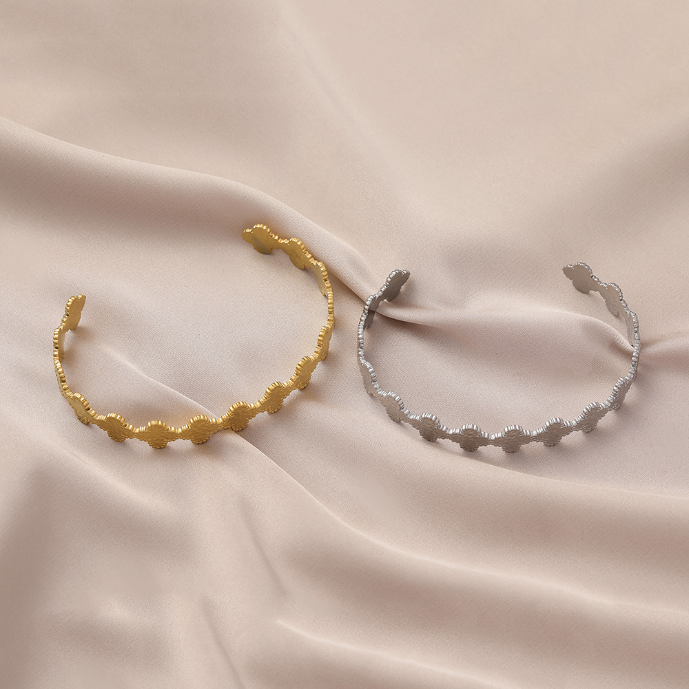 12g Weight Bangle Classification 1 Piece Quantity Daily Occasion Stainless Steel Material Geometric, Eye Pattern Unisex Gender Plating Design Simple Style Style Geometric Eye Stainless Steel Simple Style Bangle 18