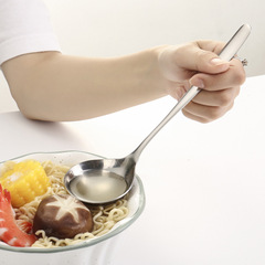 直供鍍鈦家用吃麵304不鏽鋼湯勺 創意加厚手柄加大容量盛湯大頭勺