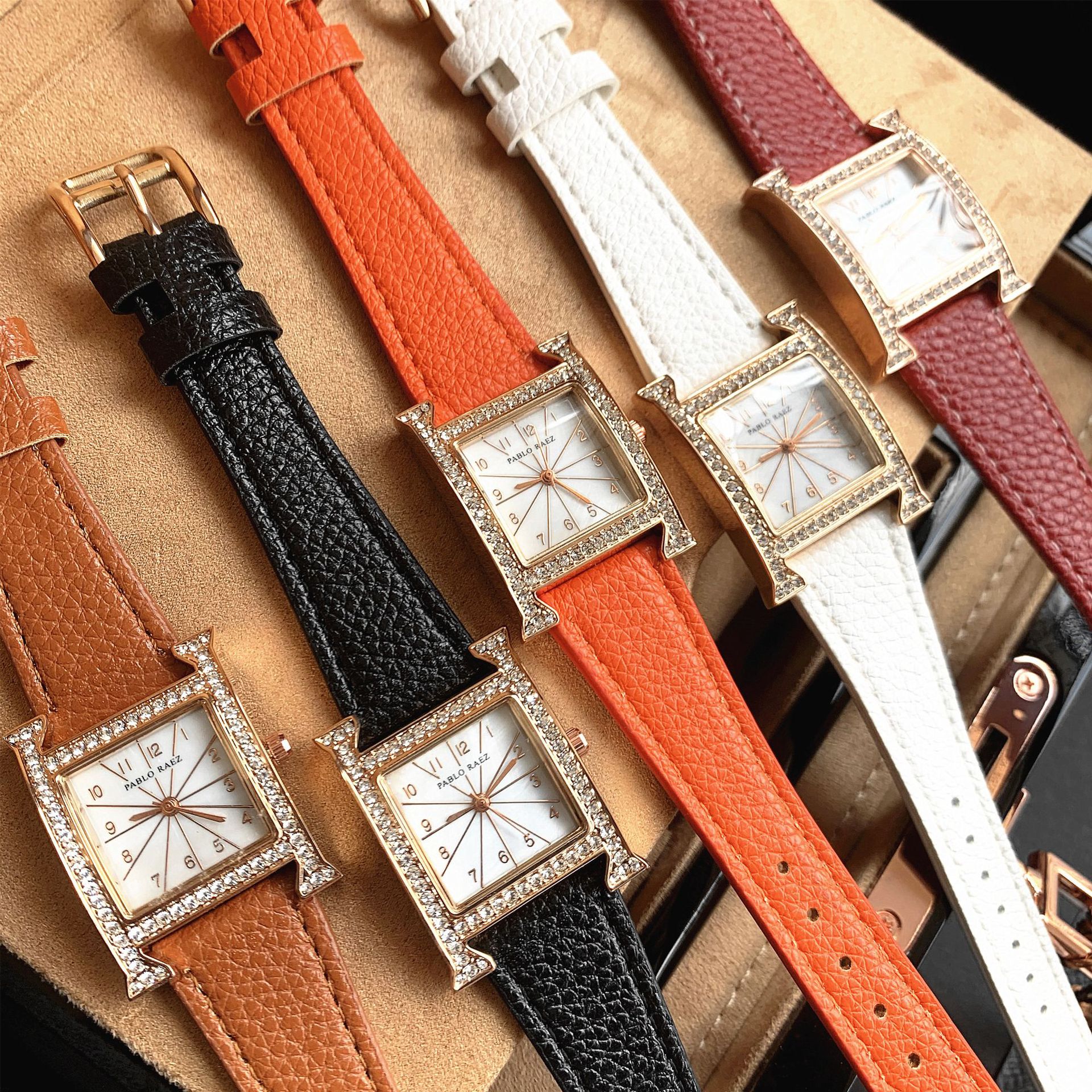 2024 Nové, nejprodávanější hodinky Špičkové lehké luxusní dámské hodinky Instagram Luxusní plně automatické vodotěsné hodinky Autentické_voghion.com