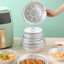 收纳盒;衣钩/挂钩;衣架