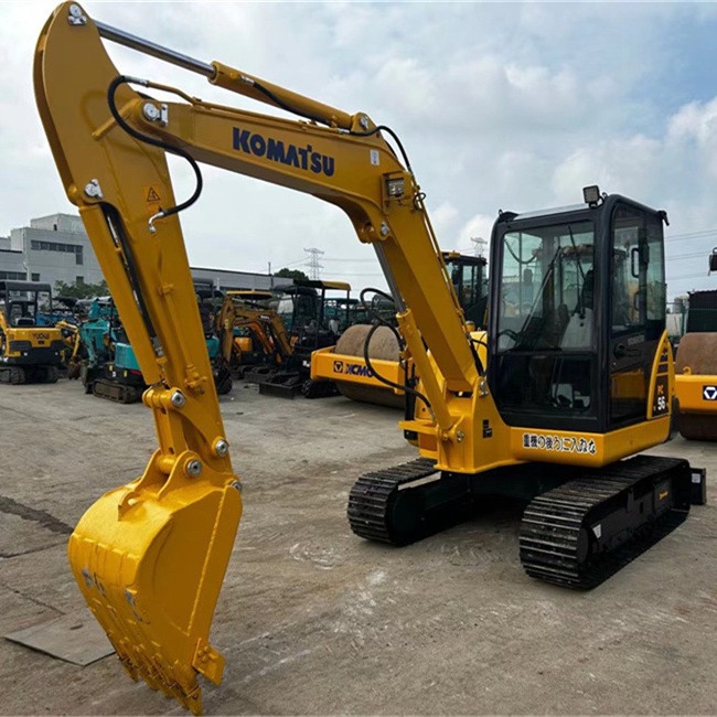 Ventas directas en el extranjero de segunda mano Komatsu PC56 - 7 PC200 - 8 PC220 - 8 excavadora 90% nueva garantía de calidad image 6