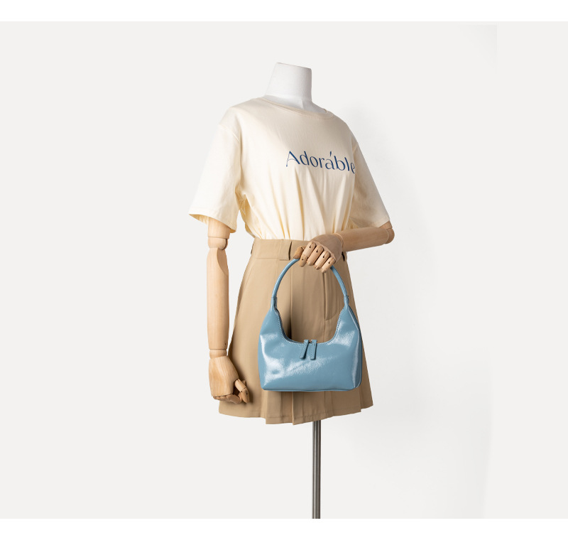 Korean niche design glossy high-end texture single shoulder underarm bag, summer fashion simple casual hand-held_voghion.com