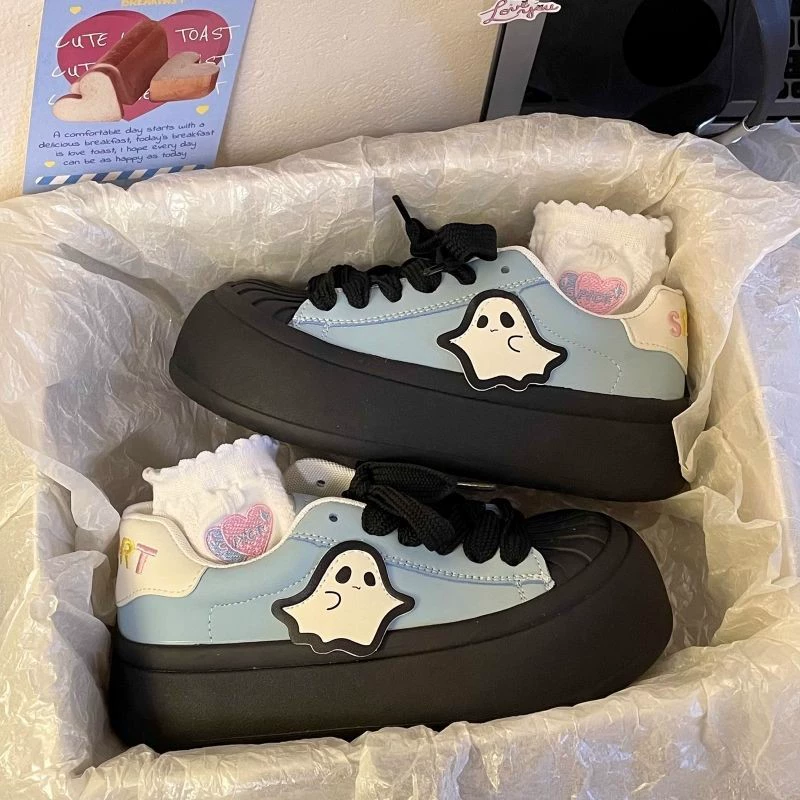 Студенческая обувь Женская весна 2024 Новая женская обувь дикая доска обувь удобная женская износостойкая обувь на толстой подошве спортивная обувь