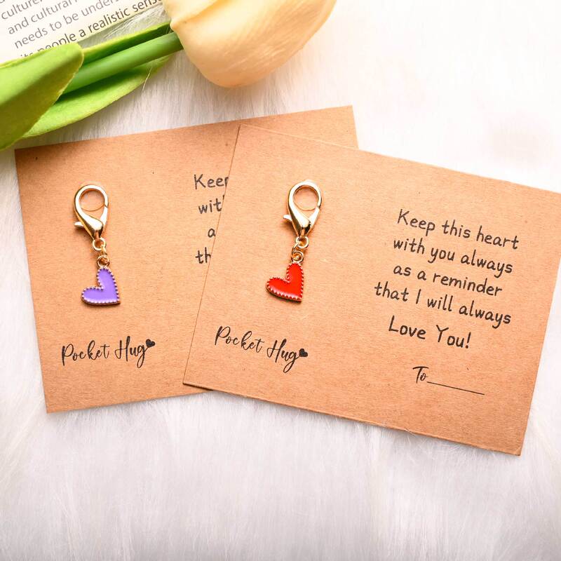Cross-Border New Product Pocket Hug Pocket Hug English Greeting Card Colorfulful Heart Keychain Pendant Holiday Gift Cross-Border New Product Pocket Hug Pocket Hug English Greeting Card Colorfulful Heart Keychain Pendant Holiday Gift