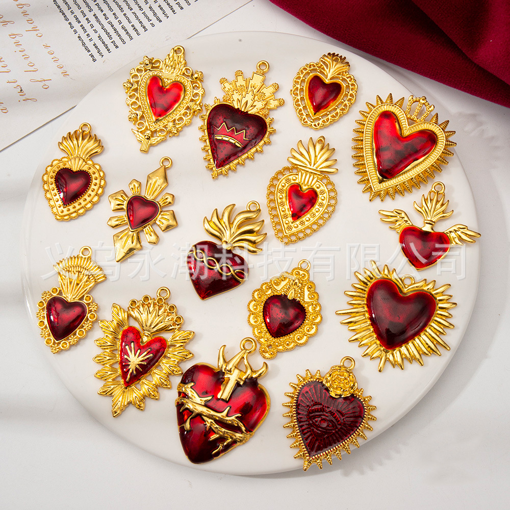 跨境爆款哥特风桃心吊坠流行高级感金色爱心羽翼翅膀diy饰品配件