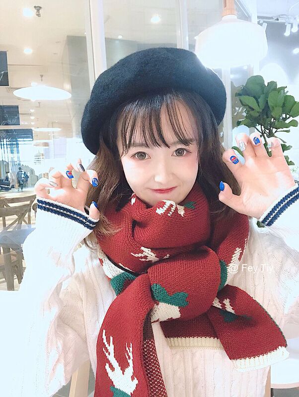 冬のchi鹿の角のマフラーは日本の鹿の赤い緑色の二重のヘラジカの厚い毛糸のマフラーの女性のストールの学生です。|undefined