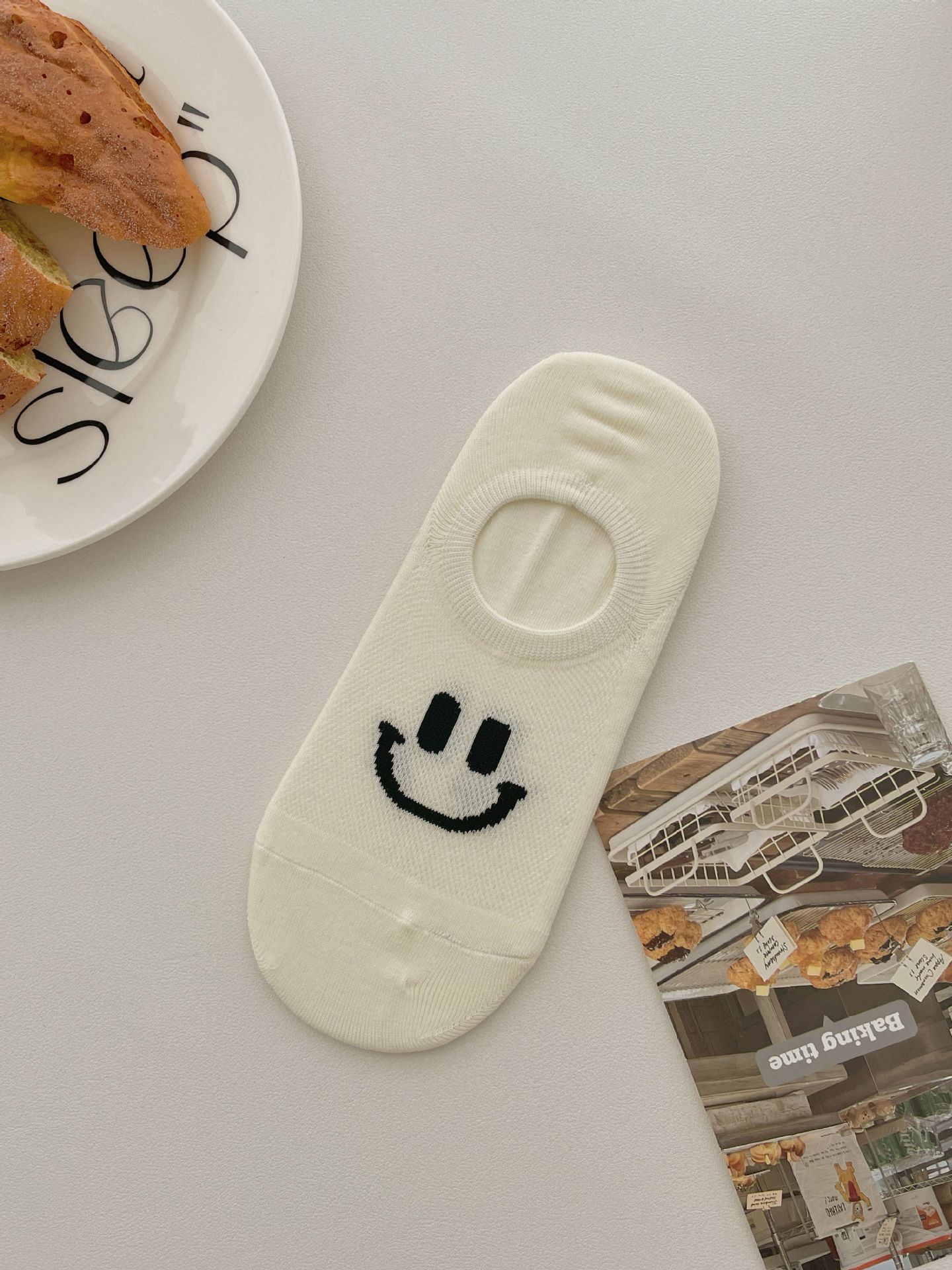 한국식 웃는 양말 [화이트]