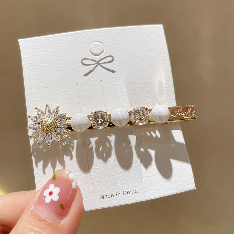 Korean Pearl Flower Crystal Hairpin display picture 11