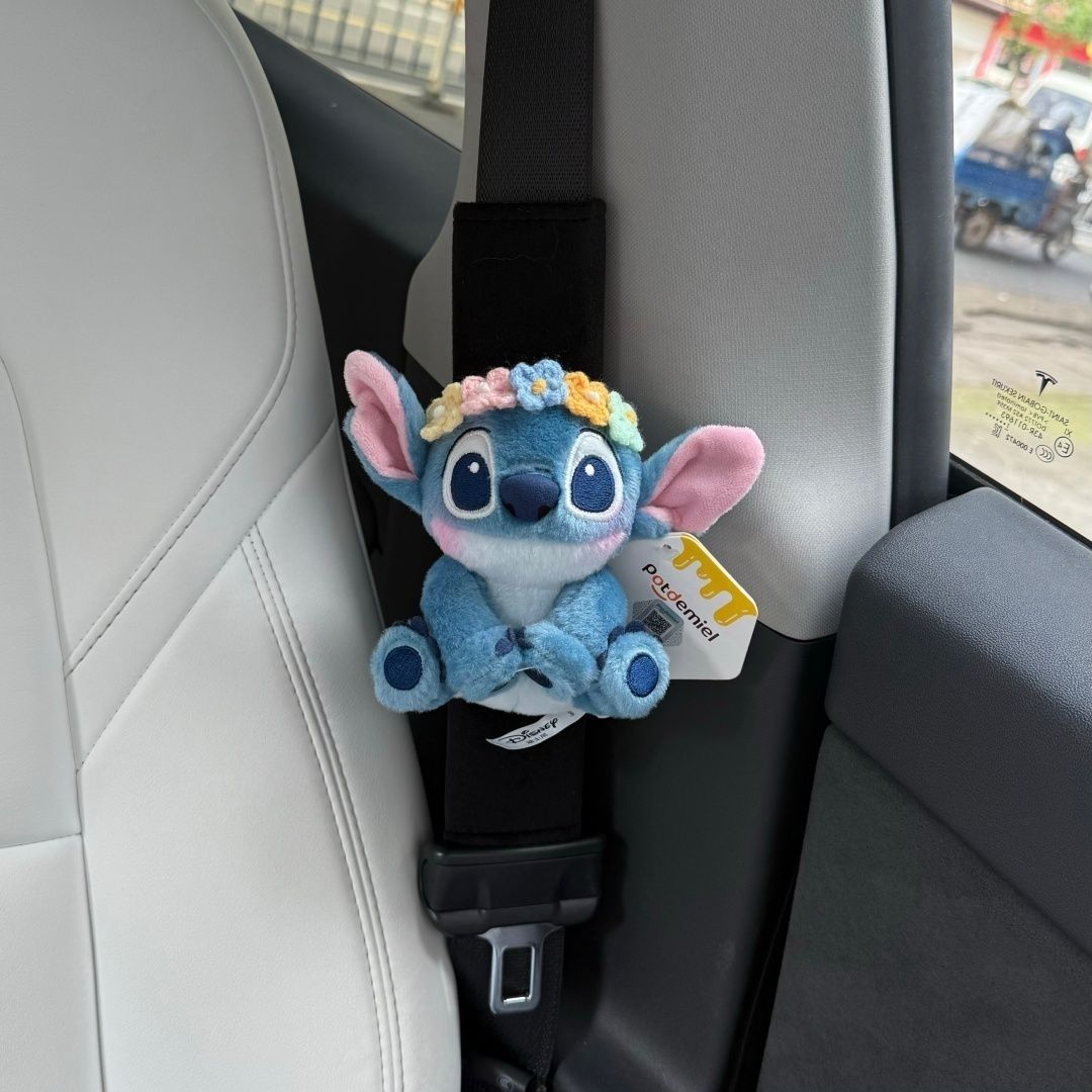 Car Interior Decoration Stitch Cute and Fun Seatbelt Shoulder Pads, Cute Cartoon Anti-Strangle and Anti-Wear Shoulder Straps, Suitable for All Seasons