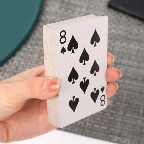 Factory direct selling playing cards wholesale, leisure and entertainment thickened cardboard playing cards, adult party, one pair