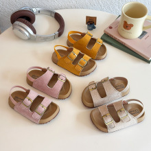 夏季2025新款小女孩糖果色休闲凉鞋软底宝宝时尚双魔术贴勃肯鞋潮