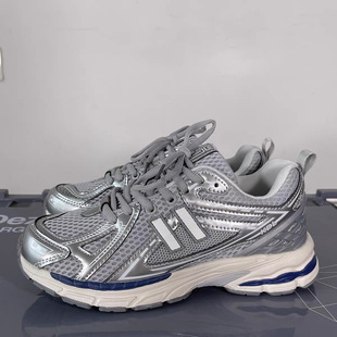 �S���¿�͹�Һ�B�yɫ���e��H�ϵ�Ь�г����ٴ�W��͸���\��ЬŮ