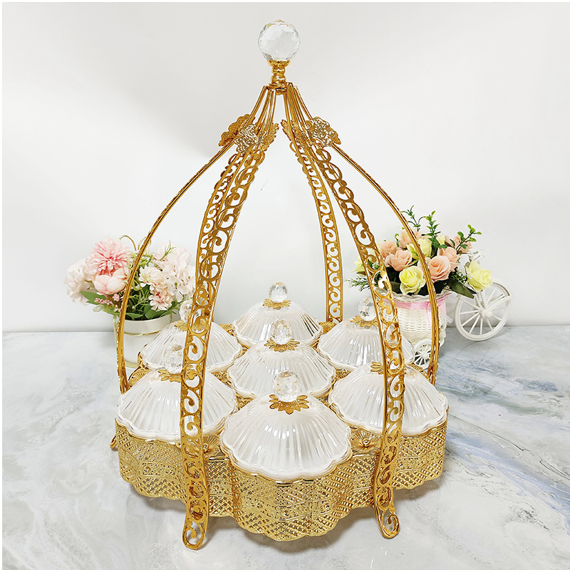 일곱 머리 매화 모양의 말린 과일 상자