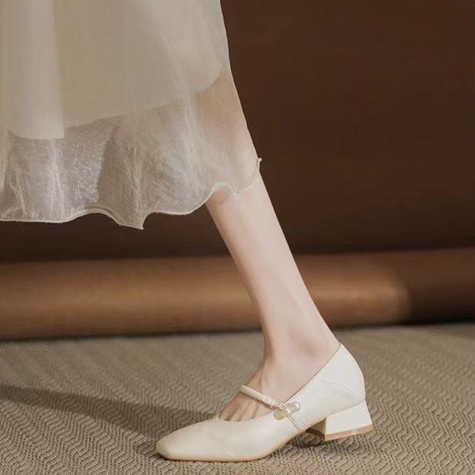 2026 primavera nueva cabeza cuadrada de tacones gruesos zapatos de cuero suave de mujer zapatos franceses superficiales vestido de moda universal