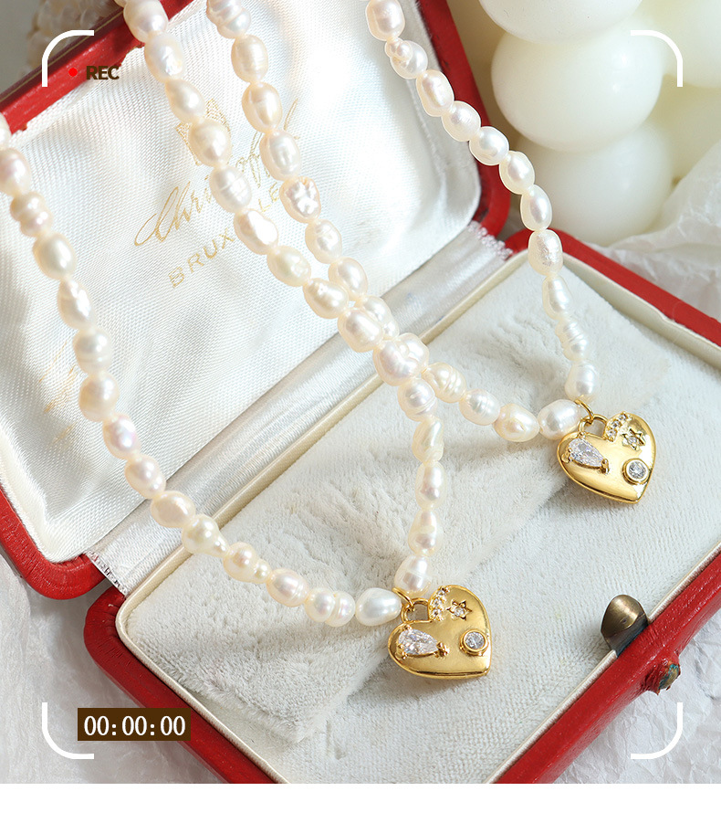 Retro Heart Shape Brass Inlay Artificial Pearls Zircon Pendant Necklace 1 Piece