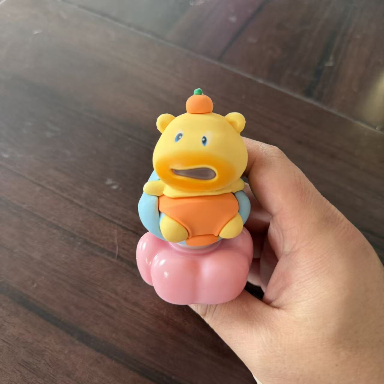 Capybara Lulu Plush Toy Car and Office Desk Rotating Ornament, Cute Hand-Held Figurine, Quirky Desktop Decoration