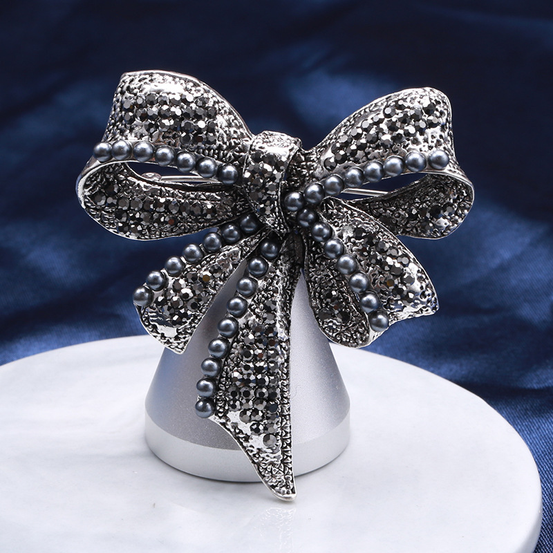 Sweet Bow Knot Alloy Women's Brooches display picture 6