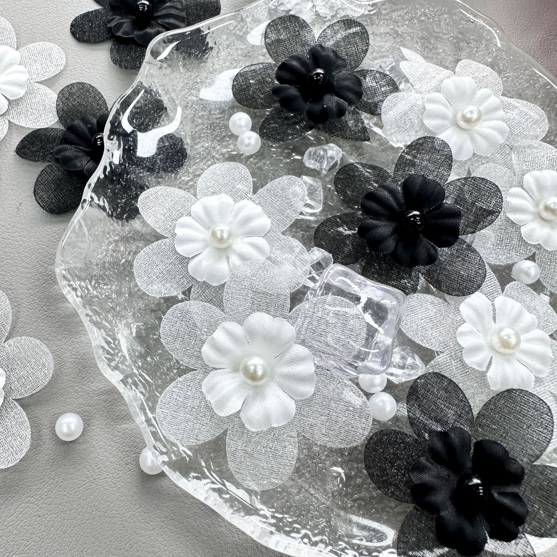 Blanco y negro doble perla flor tridimensional perla ogan encaje pegatinas flores DIY decoración de vestido de boda Lolita