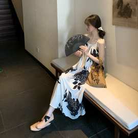 新中式复古氛围感吊带连衣裙女秋季气质宽松显瘦休闲长裙子
