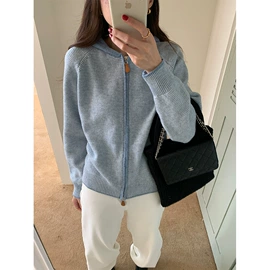 女式衬衫;半身裙;女式T恤