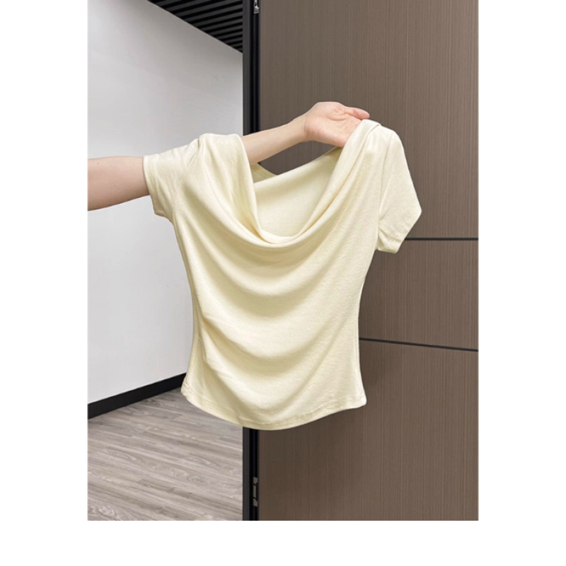 夏の女性用フレンチワンショルダー半袖Tシャツ、甘くてスパイシーなニッチデザイン、プリーツ、スリムフィット、美しいトップ|undefined