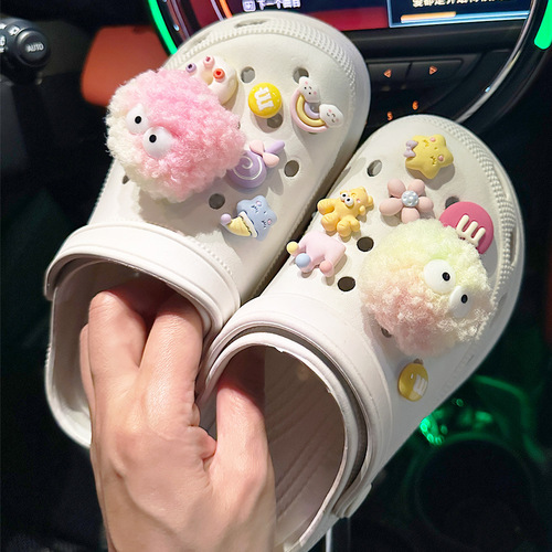 Cute plush ball clogs accessories shoe flower cross decorative buckle accessories shoe buckle three-dimensional