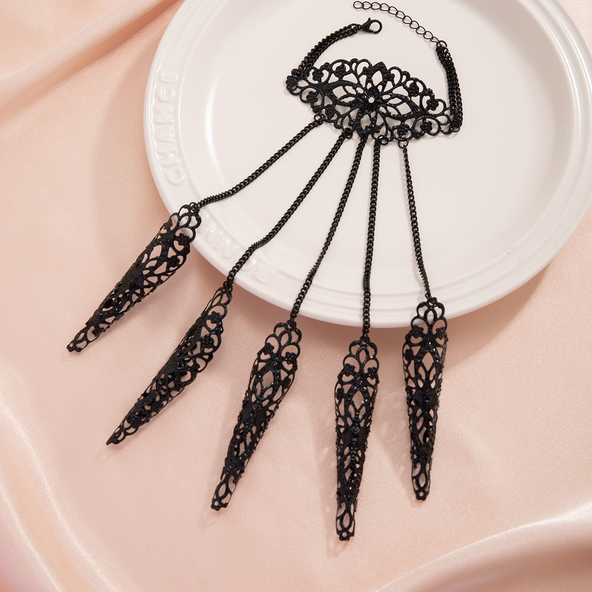Bracelet chaîne à griffes de doigt Punk, anneaux de pointe d'ongle, motif creux, griffes de doigt de reine ancienne pour femmes et filles, Halloween Cosplay_voghion.com