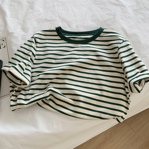 White and Retro Green Striped Short-Sleeve T-Shirt for Women, Loose and Slimming Cotton Casual Layering Top for Students in Summer