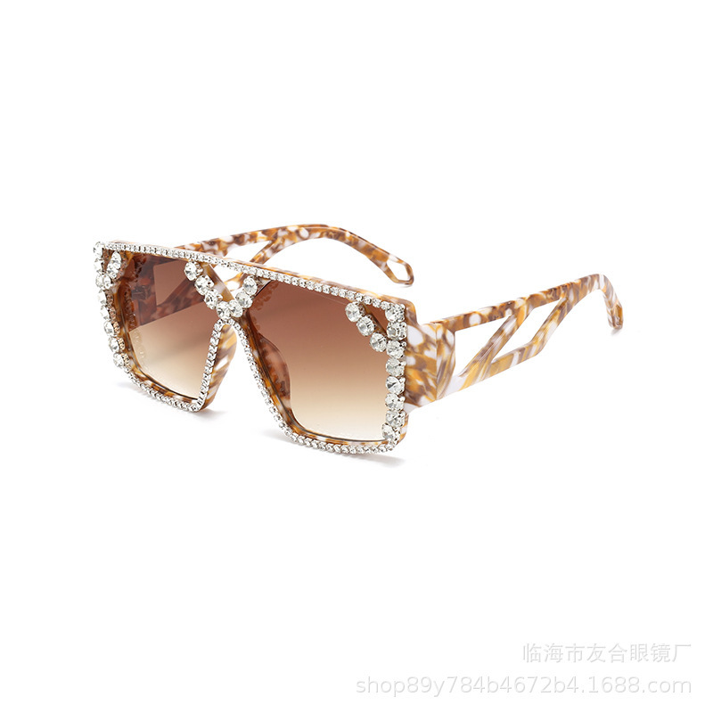 European and American New Style Personalized Snakeskin Handmade Diamond-studded Glasses Cat's Eye Sunglasses Retro Fashion Trend High-grade Sense Ink