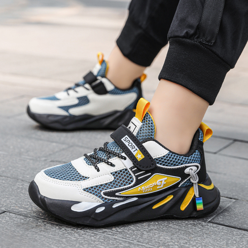 1876 Red única negra y amarilla