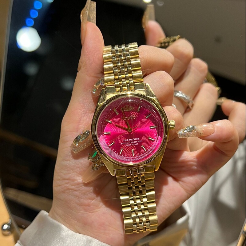 A generation of Western Queen Mother's same watch women's Saturn rose red gold watch fashion retro temperament quartz waterproof A generation of Western Queen Mother's same watch women's Saturn rose red gold watch fashion retro temperament quartz waterproof
