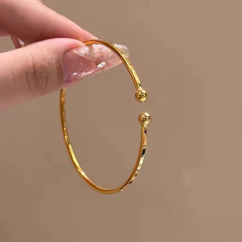 2024 Взрывная модель премиум-класса легкий и роскошный простой нишский дизайн глянцевых кругов титановая сталь не выцветает