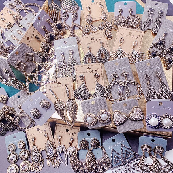 Fashionable retro design classic elegant earrings drop-shaped