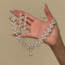 耳环;项链;耳钉