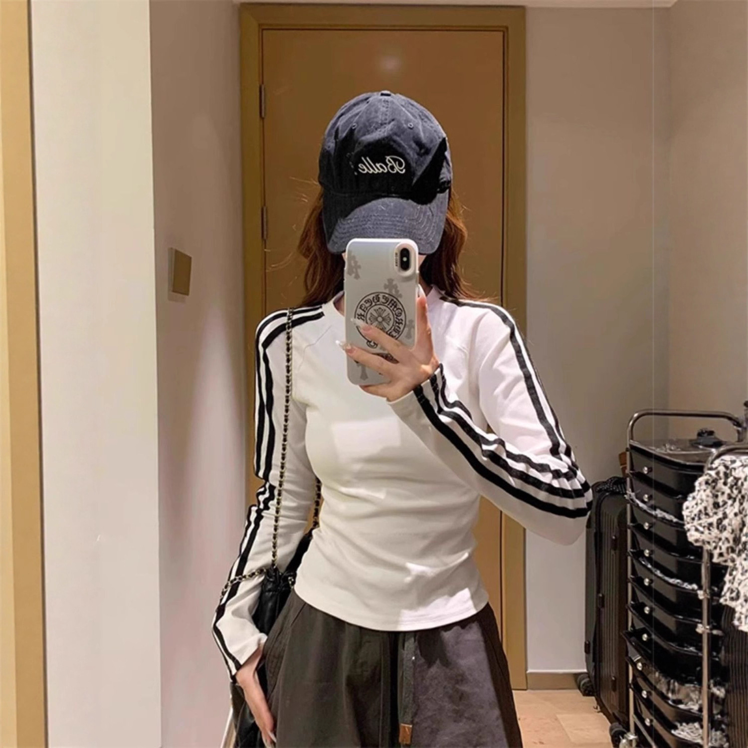 American Hot Girl Three-Stripe Raglan Long-Sleeved T-Shirt for Women in Autumn and Winter German Velvet Inner Wear Slimming Look Casual Sports Top