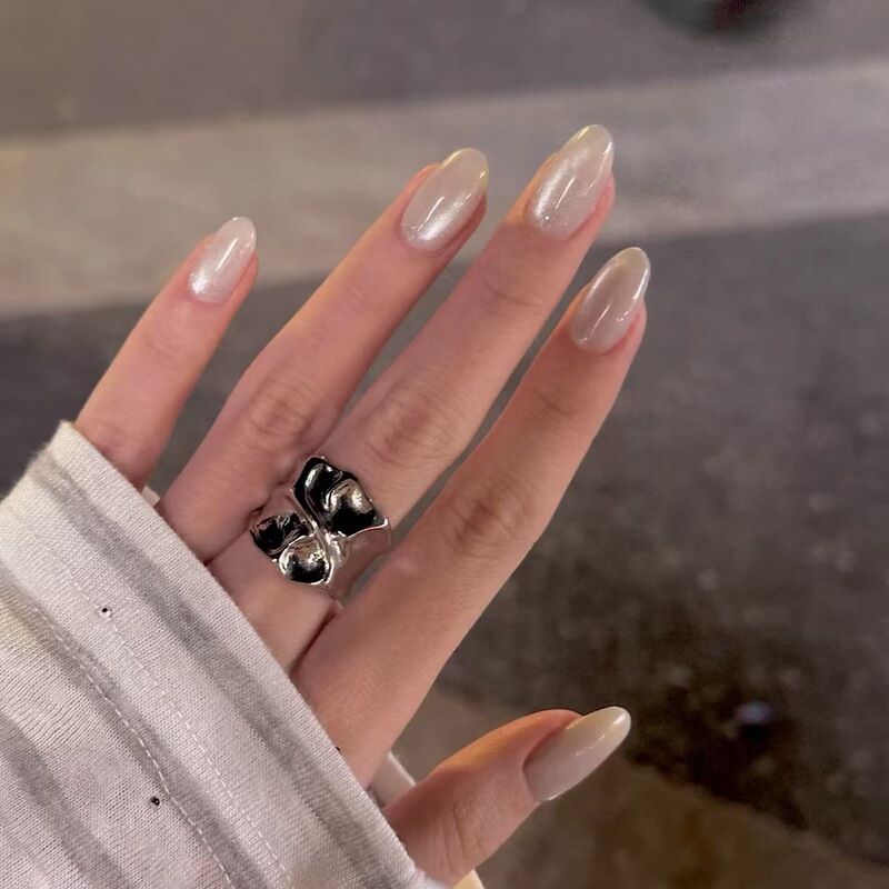 【Cool White】White Ice Transparent Aurora Cat Eye Whitening Simple Versatile High-End Nail Art Wearable Nail Tips Wholesale 【Cool White】White Ice Transparent Aurora Cat Eye Whitening Simple Versatile High-End Nail Art Wearable Nail Tips Wholesale