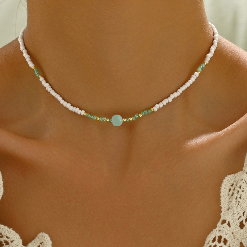 Casual Classic Creative Round Beads and Rice Beads Braided Neck Necklace Holiday Style Beaded Contrast Necklace Clavicle Chain for Women Casual Classic Creative Round Beads and Rice Beads Braided Neck Necklace Holiday Style Beaded Contrast Necklace Clavicle Chain for Women