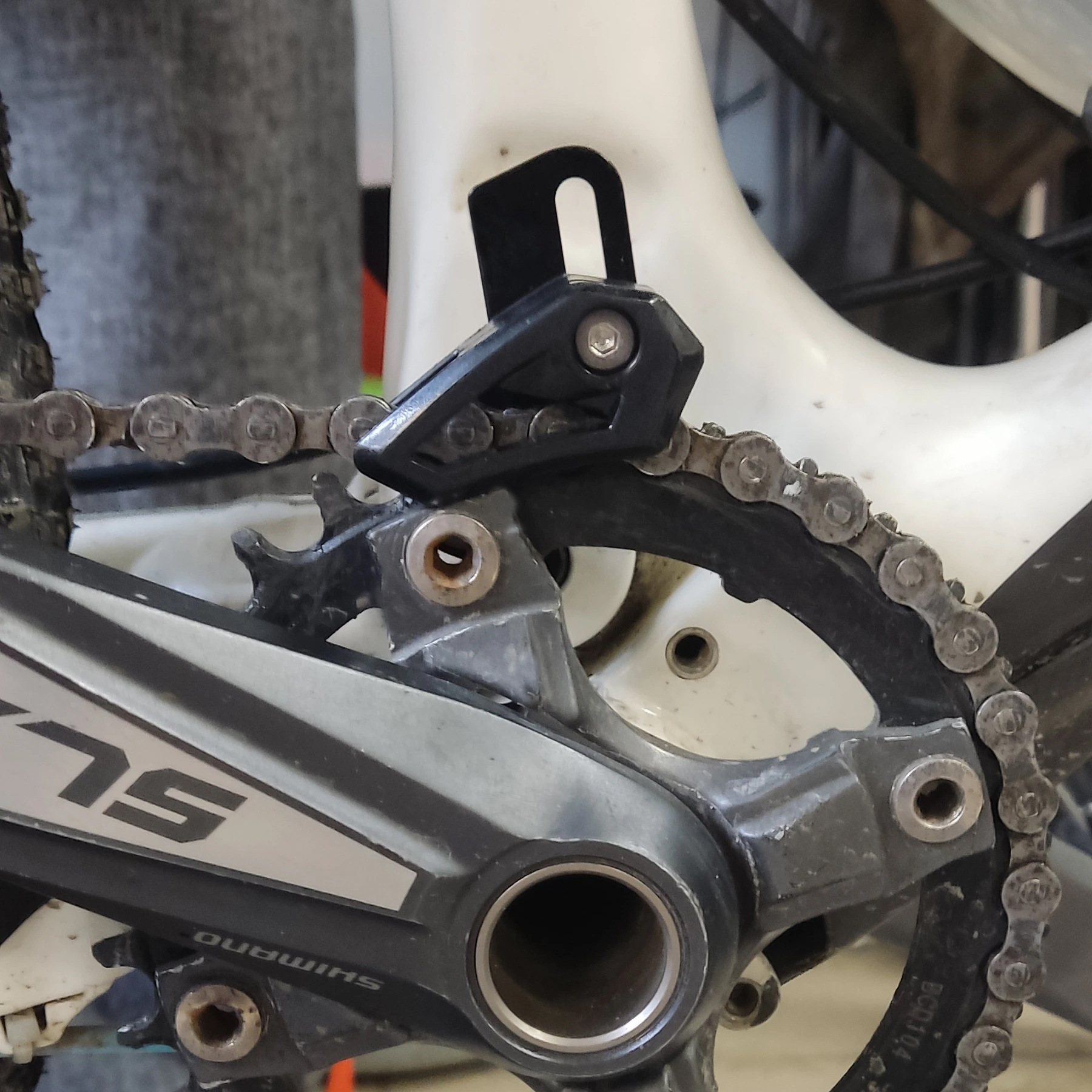 ZTTO Mountain BTT Single Plat Tipo E Dispositivo de cadena de montaje directo Dispositivo de cadena de disco de dientes positivo y negativo Dispositivo de cadena de estabilización 30-40T para sistema 1X