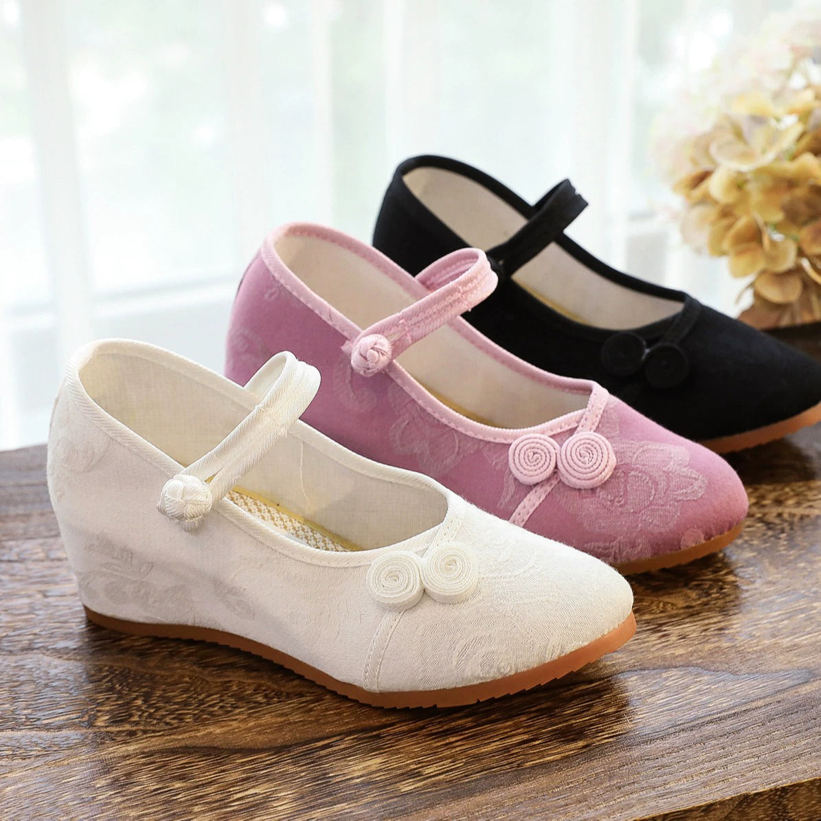 Туфли на высоком каблуке весенне-Осенняя обувь с пряжкой из жаккардового хлопка из однотонной ткани для мам женская обувь