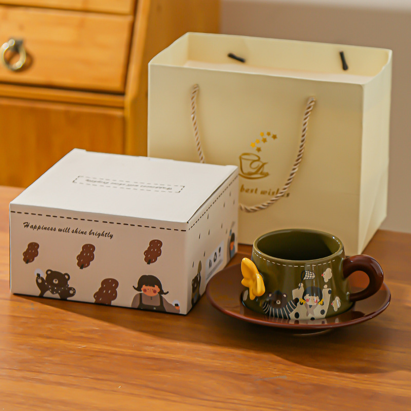 Tazas de café muy bonitas retro relieve mariposa taza de latte taza de café conjunto de platos para las chicas regalos