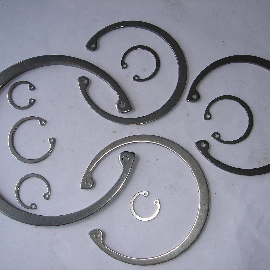 65Mn марганцевая сталь пружинная пружина для пробоин международной внутренней карты типа C GB893 Эластичная перегородка для пробоин для карточек 3-700