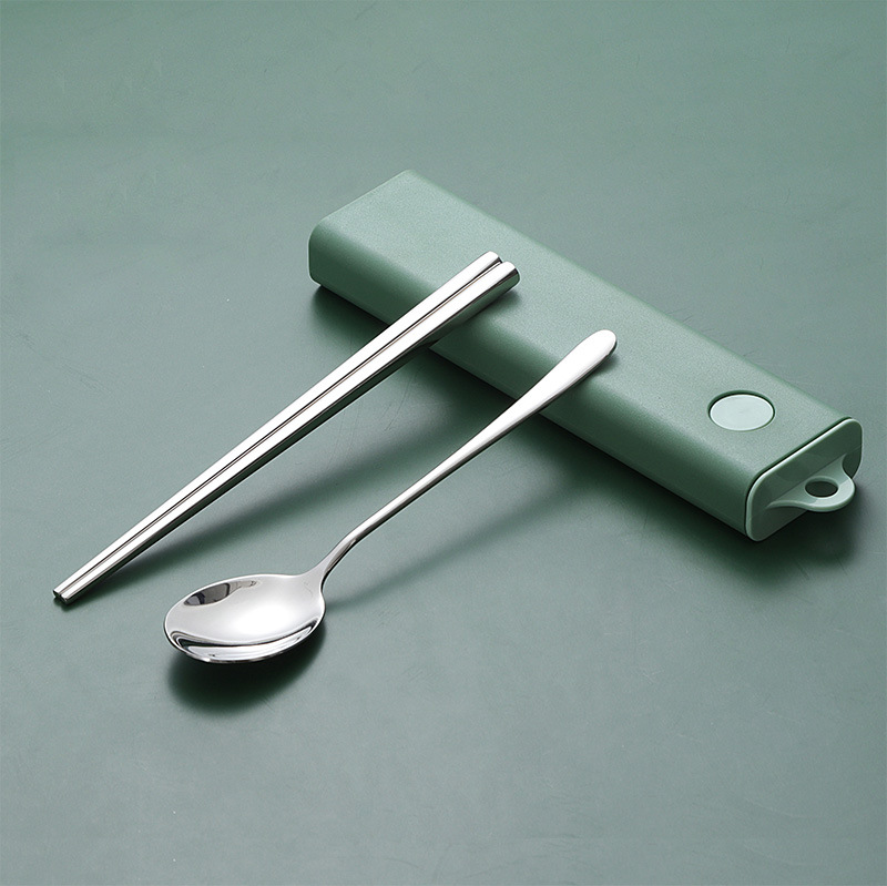 맨몸의 숟가락과 젓가락 - 녹색