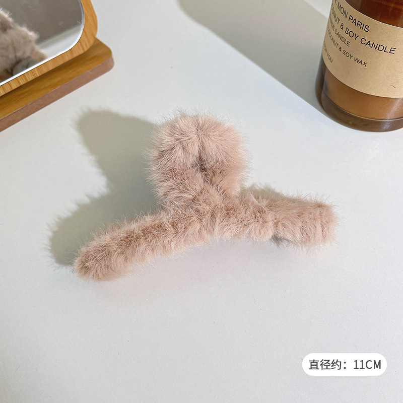 Otoño y invierno curry clip de agarre de cabeza grande clip de cabello tocado clip de tiburón 2025 nuevo peludo de gama alta agarre de cabello