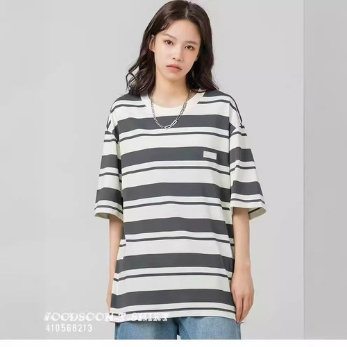 Summer Petite Vintage Crew Neck Five-Button Short-Sleeve T-Shirt for Women with Hong Kong Style Loose Casual Striped Top