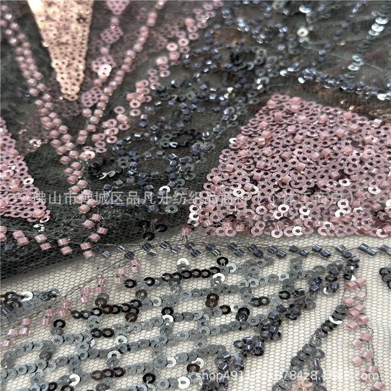 Fabricante de nuevos bordados transfronterizos europeos y estadounidenses, bordados de cuentas de lenteja, red bordada, tela de vestido de boda, brace