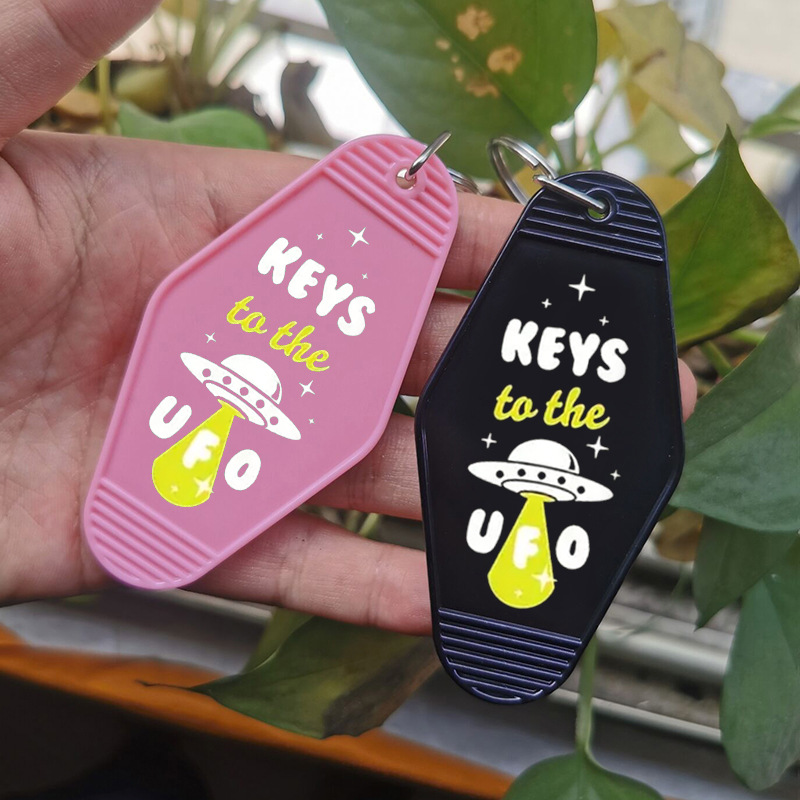 亚马逊希音TEMU爆款宾馆钥匙扣KEYS TO THE UFO 塑料树脂UV印刷钥