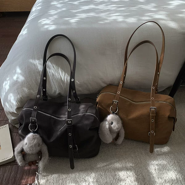 Retro High-End Armpit Bag Bowling Bag 2025 New Simple Women's Shoulder Bag Large Capacity Pillow Bag