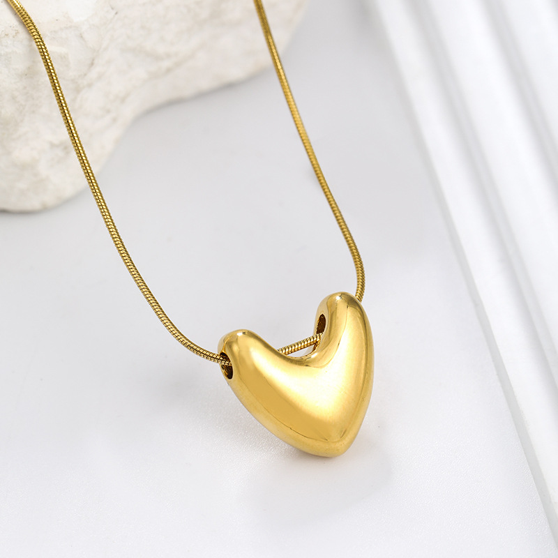 13g Weight 14K Gold Plated Plating Material 304 Stainless Steel Pendant Material Pendant Necklace Classification 304 Stainless Steel Chain Material 1 Piece Quantity Casual, Daily Occasion 304 Stainless Steel Material Heart Shape Pattern Women's Gender Simple Style Style Wholesale Jewelry Simple Style Heart Shape 304 Stainless Steel 14K Gold Plated Pendant Necklace 11