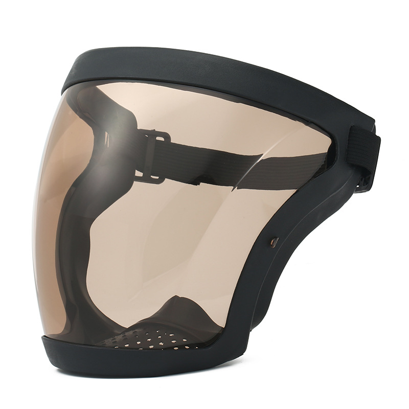 Чай в черной рамке